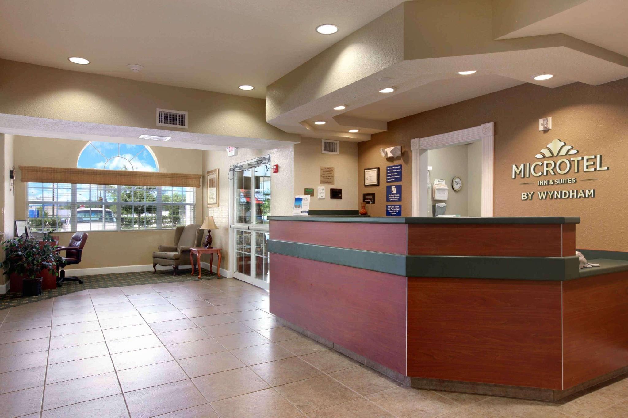 Microtel Inn And Suites - Zephyrhills Esterno foto